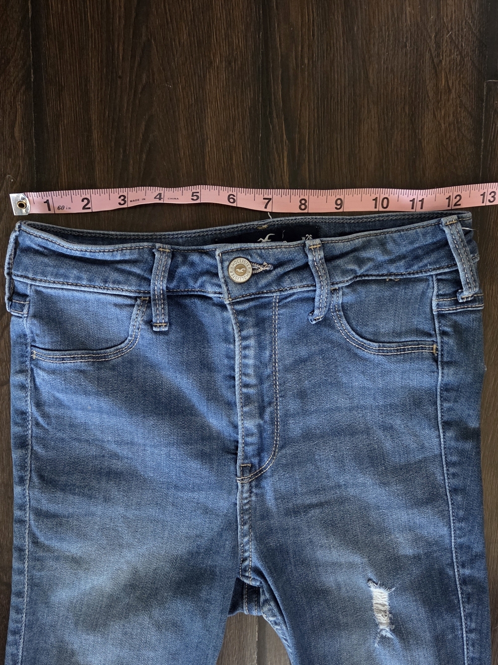 Hollister Women's Blue Stretch Jeggings with Subtle Distress - Picture 3 of 8